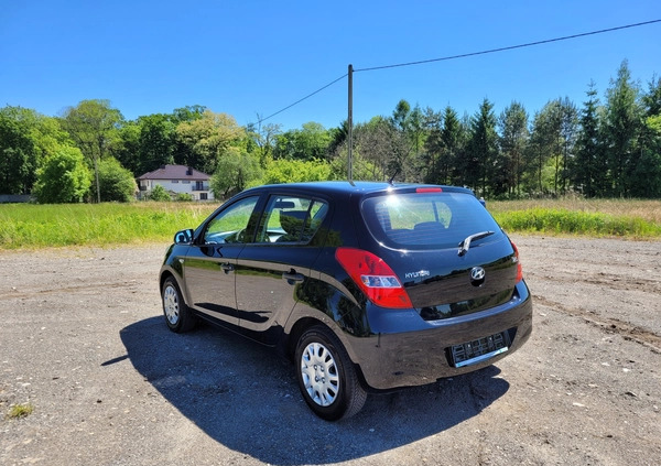 Hyundai i20 cena 17900 przebieg: 79000, rok produkcji 2010 z Kcynia małe 254